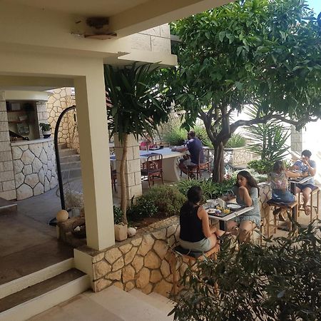 Bed & Breakfast Huljic ฮวาร์ ภายนอก รูปภาพ
