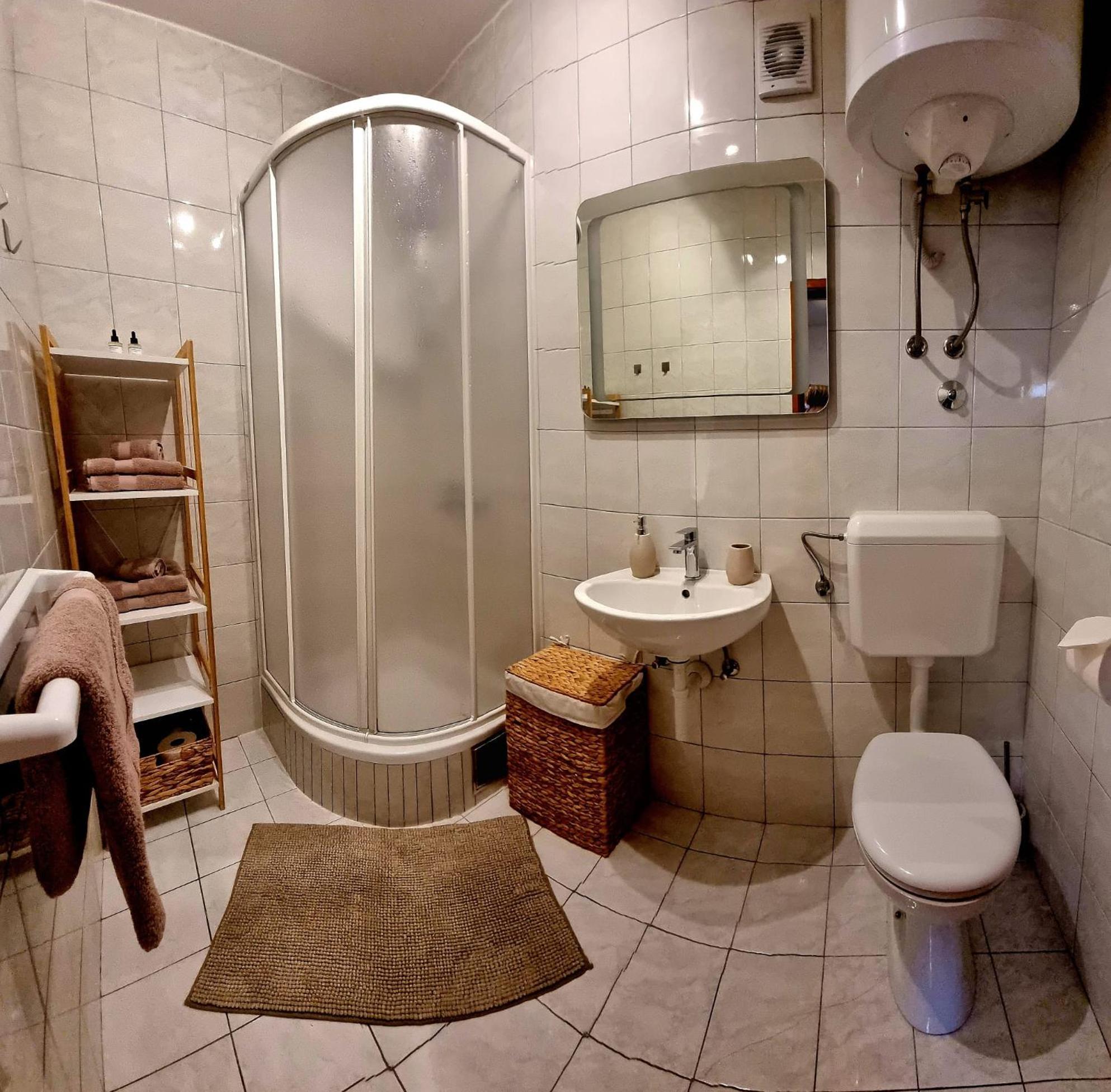 Bed & Breakfast Huljic ฮวาร์ ภายนอก รูปภาพ